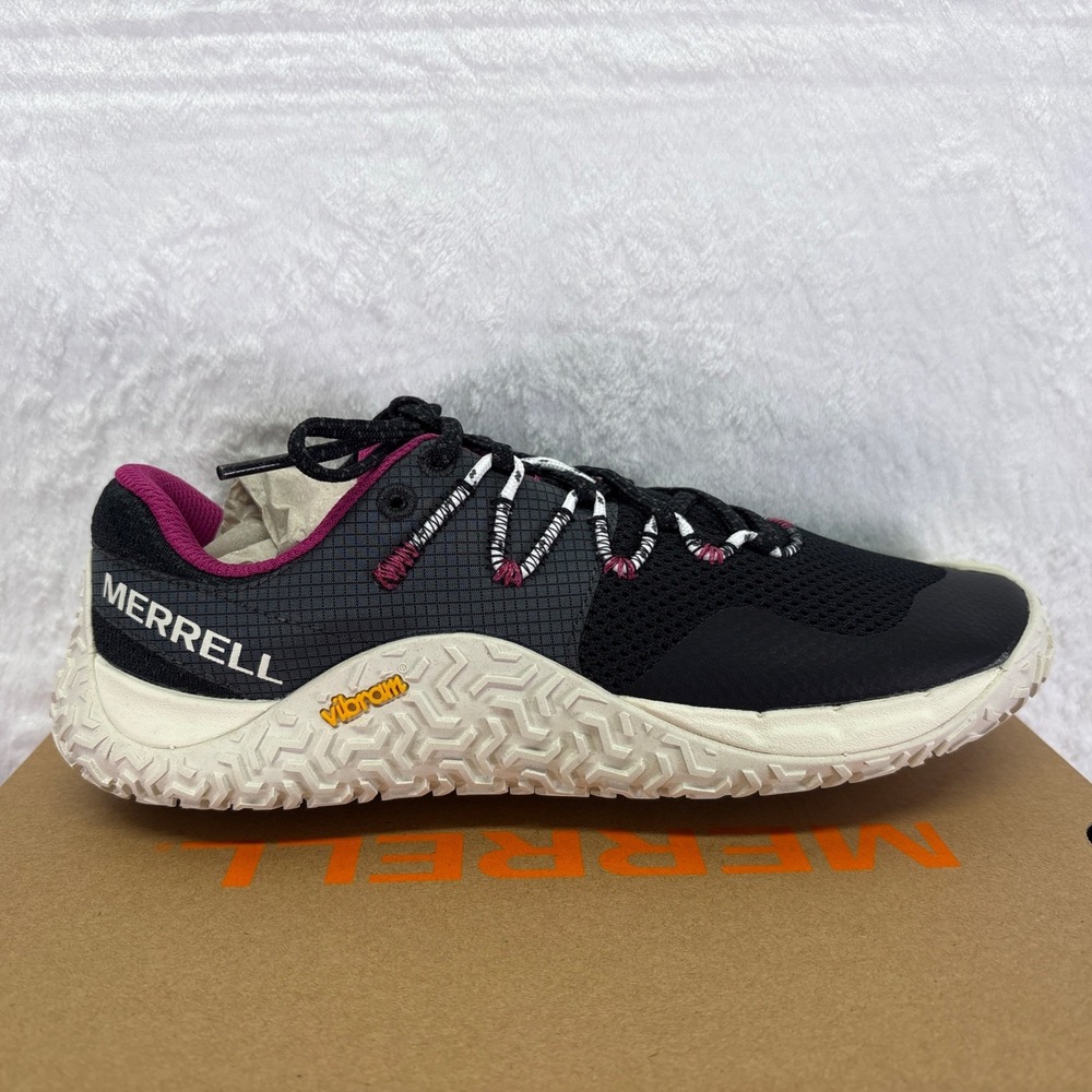 Merrell Women Trail Glove 7 Shoes Size 7.5M Black/white New
